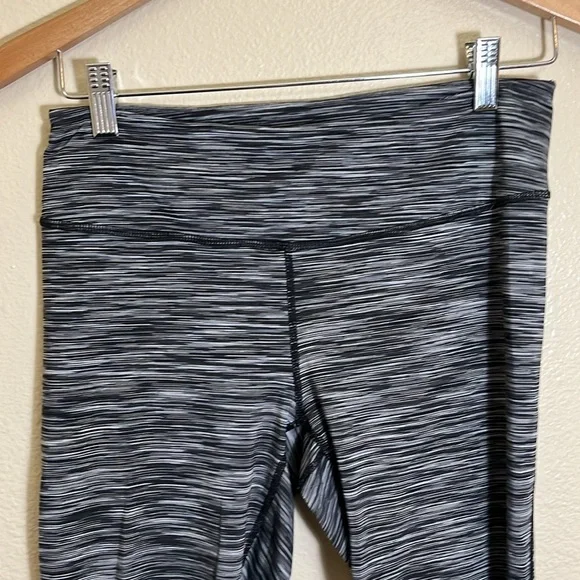 Zella Gray Athletic Leggings - Picture 2 of 8